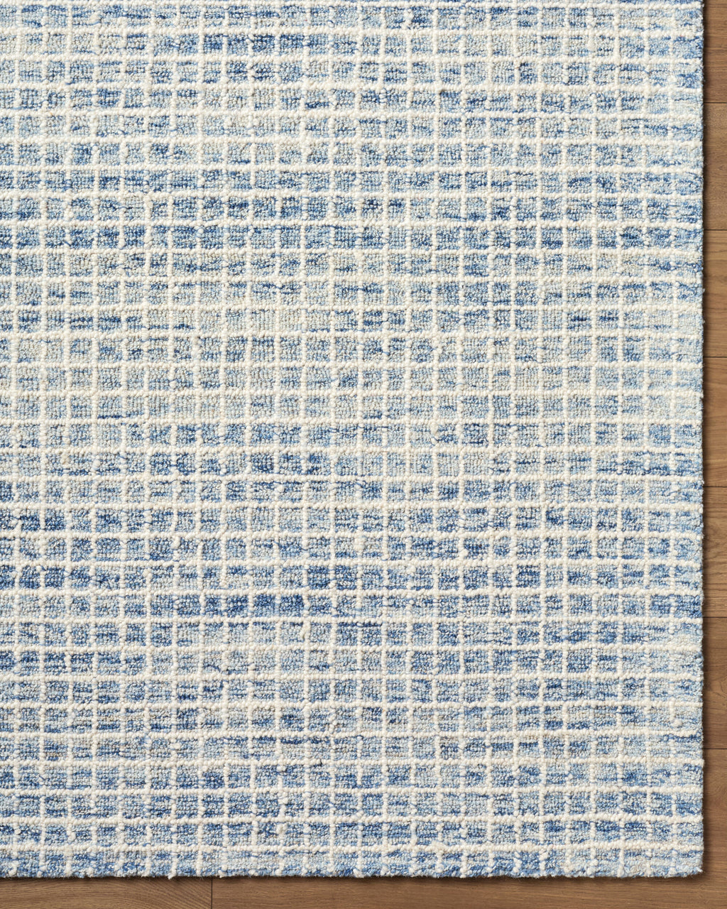 Andreas rug by Surya