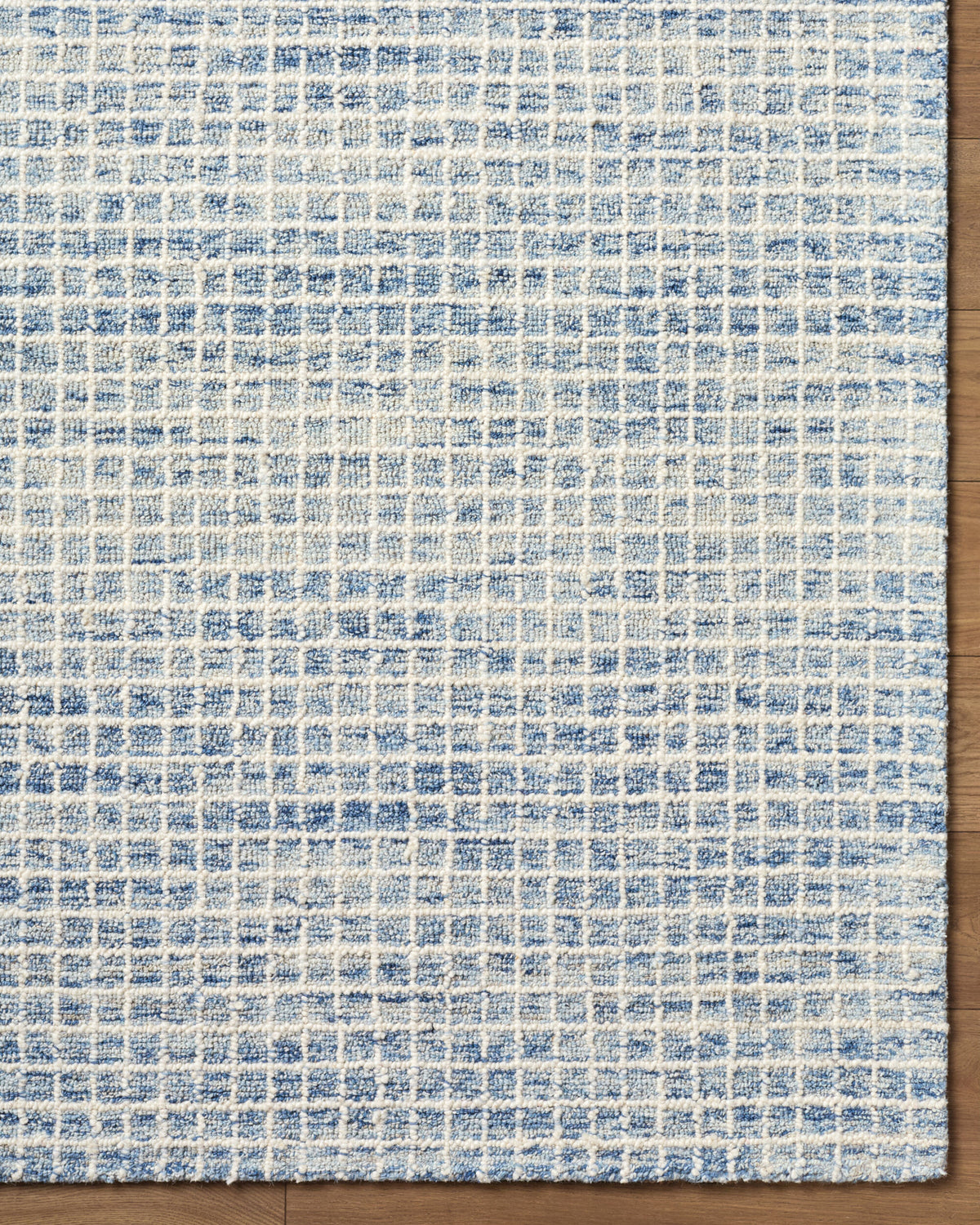 Andreas rug by Surya